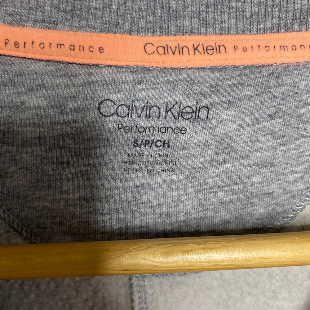 Sweatshirt - Picture 3 of 3